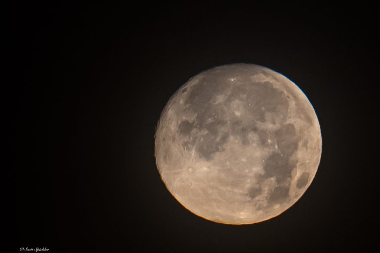 Photo of the Day: Beaver Moon