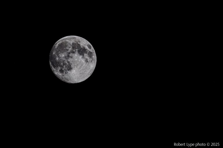 Supermoon shines for days: Fairbanks sees three-day moonrise pause under December’s ‘Cold Moon’