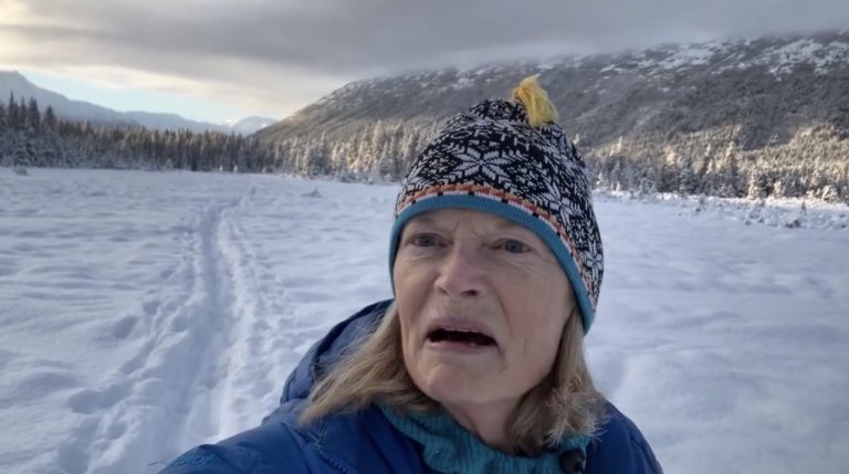 Murkowski breaks with Trump again, sides with Democrats to curb Venezuela war powers